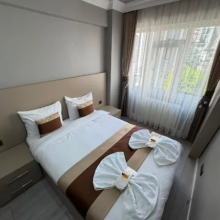 Grand Bazaar Luxurious Hotel *